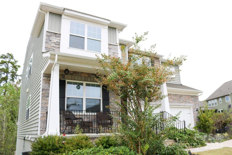 Property image 3 of 1404 Bryson Gap Drive in Waterside at the Catawba, Fort Mill, SC 29715