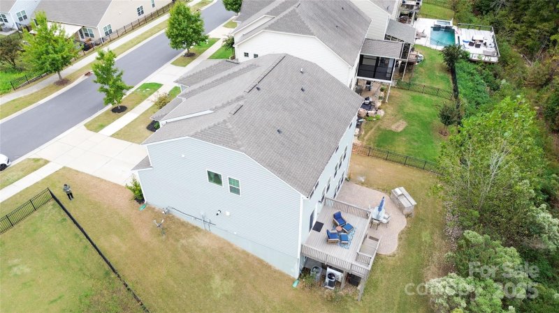 Property image 5 of 1404 Bryson Gap Drive in Waterside at the Catawba, Fort Mill, SC 29715
