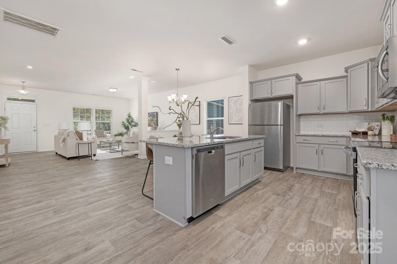 Property image 3 of 5004 Thomasville Drive in Villages at South Fork, Belmont, NC 28012