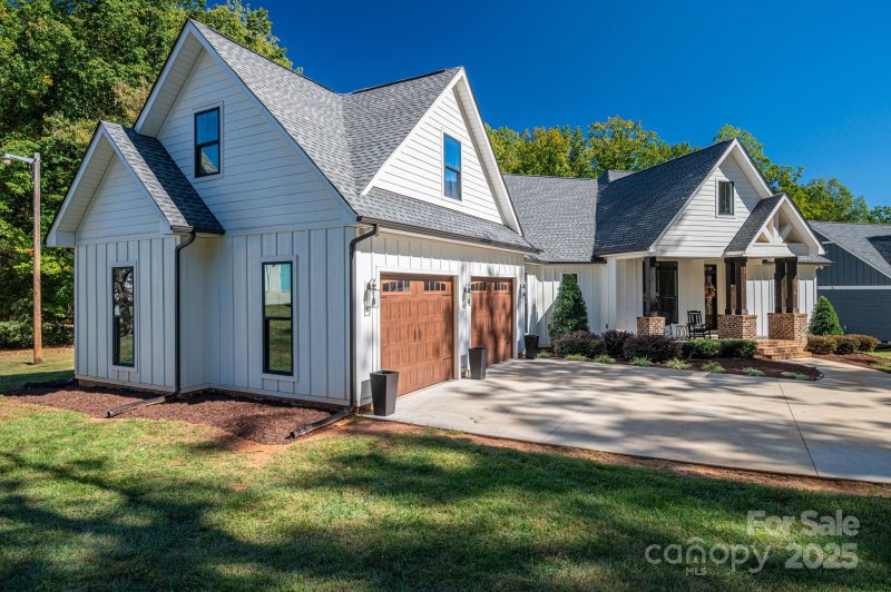 Property image 5 of 2616 Lee Lawing Road in Chancellor Park, Lincolnton, NC 28092