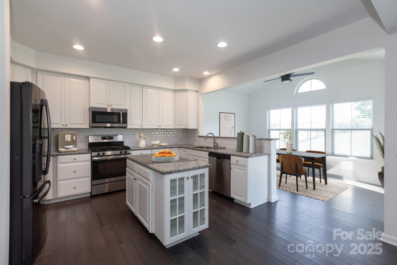 Property image 2 of 1316 Piedmont Park in City Park, Charlotte, NC 28217