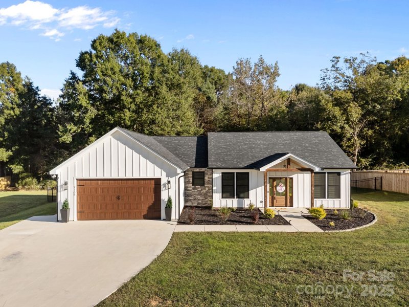 Property image 2 of 27706 Taylor Lane in Hawthorne Commons, Albemarle, NC 28001