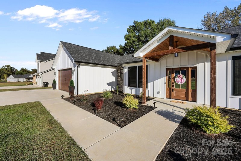 Property image 3 of 27706 Taylor Lane in Hawthorne Commons, Albemarle, NC 28001