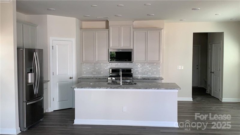 Property image 2 of 11925 Silverheel Lane in Stoneybrook Station, Huntersville, NC 28027