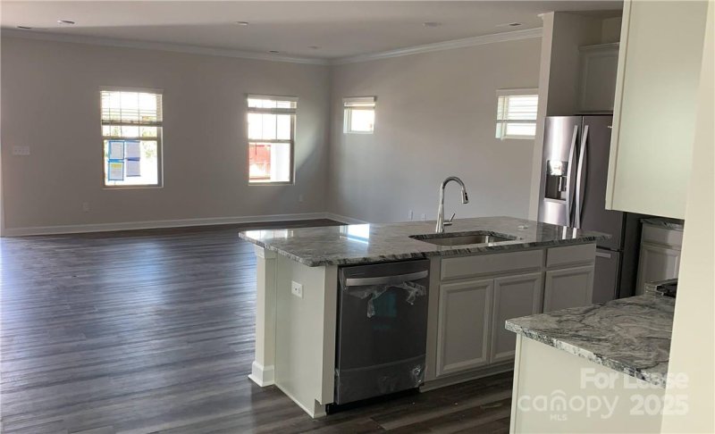 Property image 4 of 11925 Silverheel Lane in Stoneybrook Station, Huntersville, NC 28027