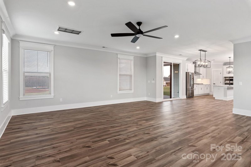 Property image 5 of 2075 Fordhill Street in Stoneridge Hills, Rock Hill, SC 29732
