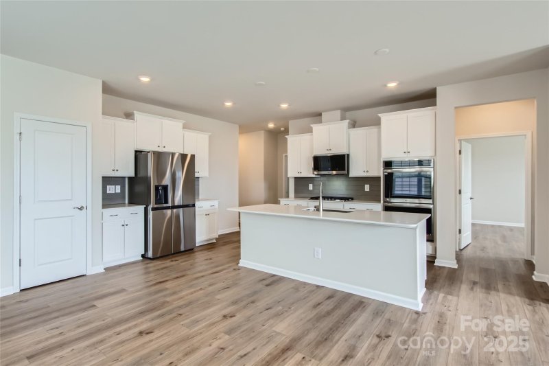 Property image 4 of 2133 Bowie Stone Court in Elizabeth, Fort Mill, SC 29715