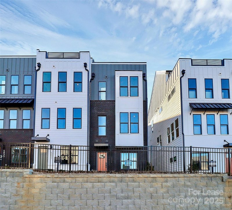 Property image 2 of 5027 Dutchess Drive in Chambray at Loso, Charlotte, NC 28203