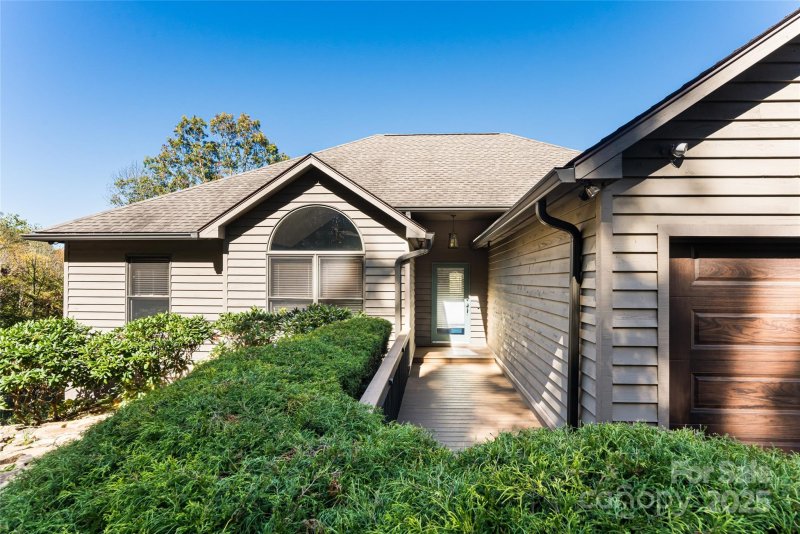 Property image 4 of 6 Laurel Trail in Cedar Wood Estates, Asheville, NC 28803