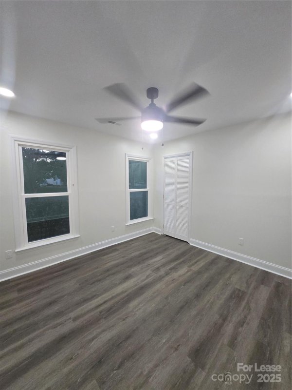 Property image 4 of 10423 Queensmead Circle in Braddock Green, Charlotte, NC 28273