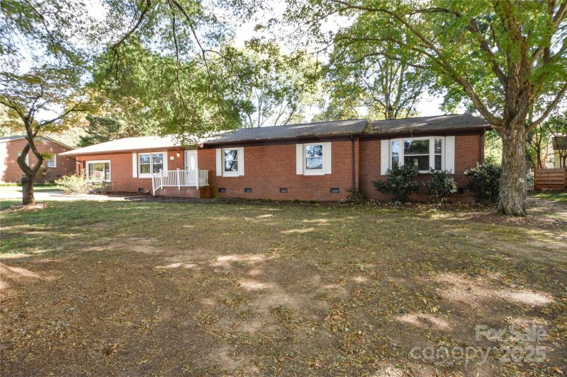 Property image 4 of 846 S Magnolia Street in White Oaks, Mooresville, NC 28115