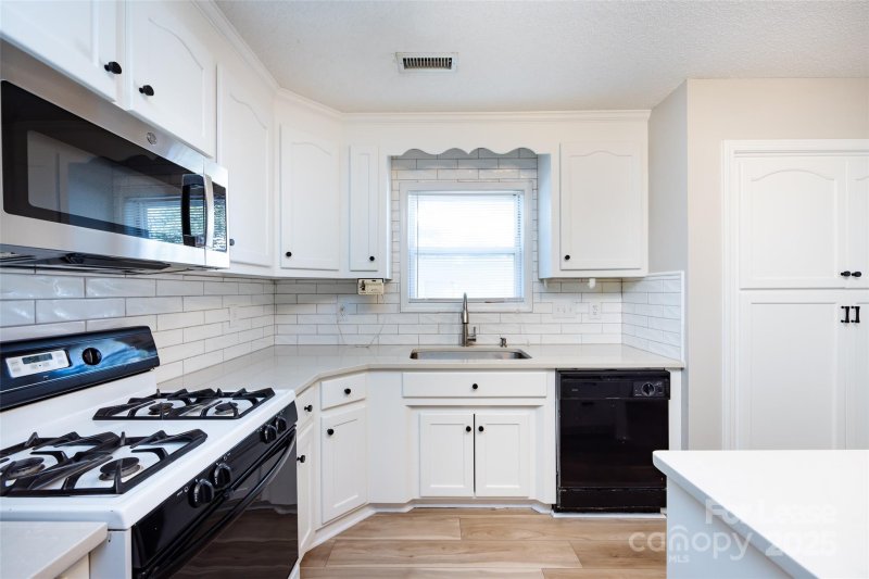 Property image 3 at 210 6th Street, Belmont, NC 28012