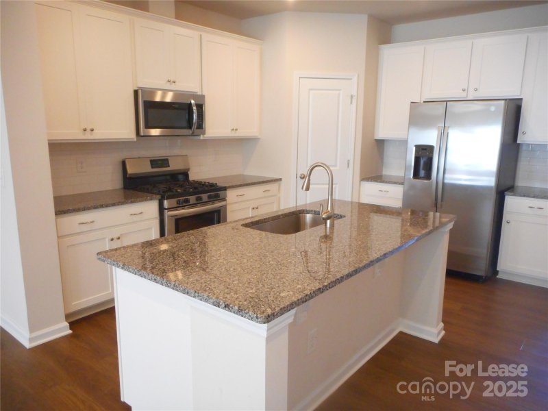 Property image 5 of 12853 Canton Side Avenue in Chateau, Charlotte, NC 28273