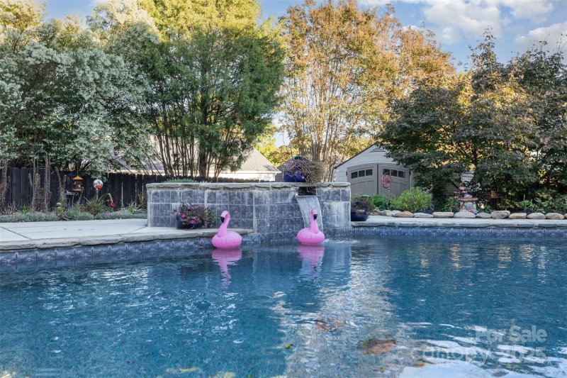 Property image 4 of 4205 Canipe Drive in Davis Ridge, Charlotte, NC 28269