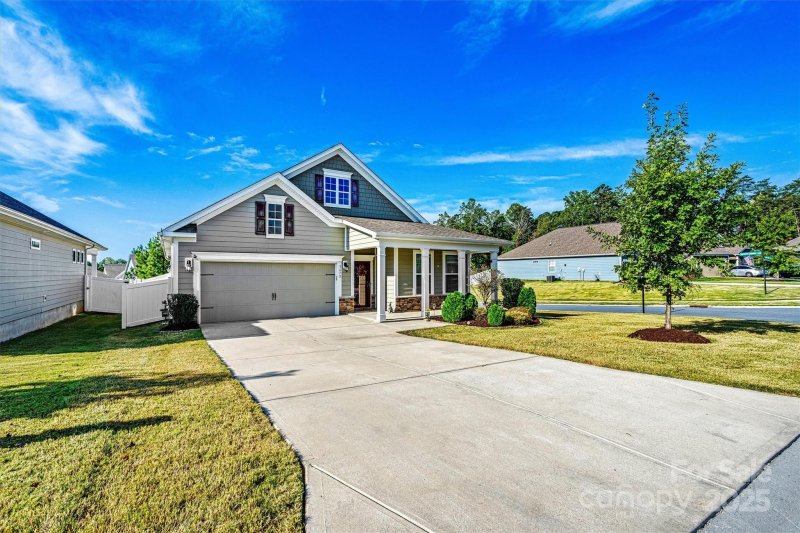 Property image 3 of 3678 Norman View Drive in Bridgewater at Sherrills Ford, Sherrills Ford, NC 28673