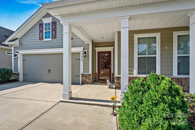 Property image 4 of 3678 Norman View Drive in Bridgewater at Sherrills Ford, Sherrills Ford, NC 28673