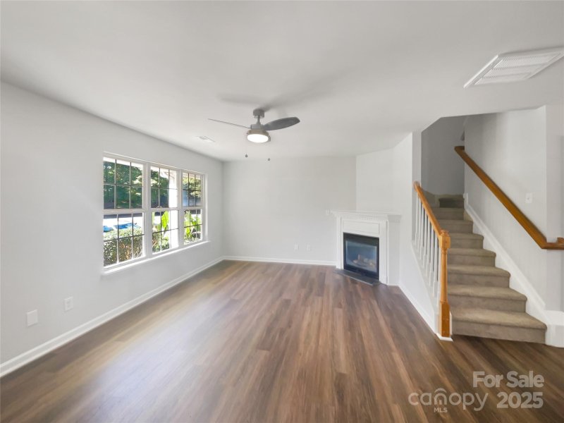 Property image 3 of 146 Marakery Road in Woodburn Crossing, Mooresville, NC 28115