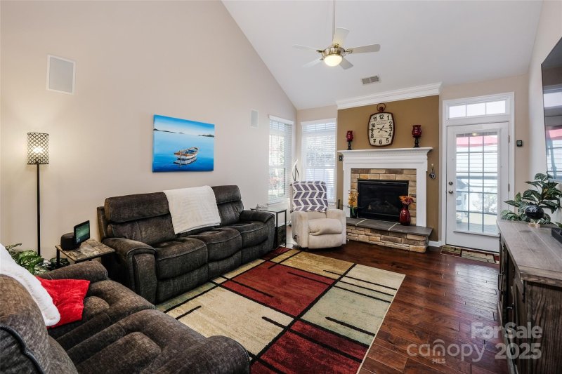 Property image 3 of 8236 Bridgegate Drive in Gilead Ridge, Huntersville, NC 28078