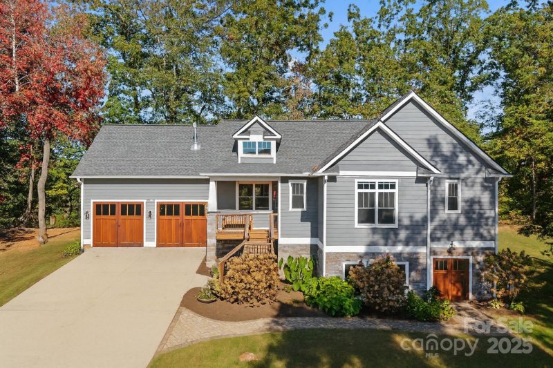 Property image 2 at 9 Oak Mountain Drive, Leicester, NC 28748