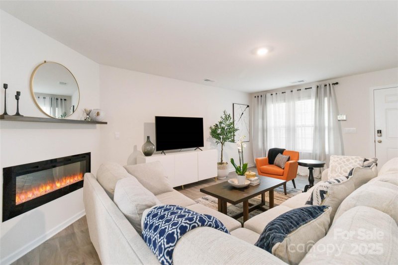 Property image 4 of 2147 Eastway Drive in Spencer Mountain Village, Dallas, NC 28034