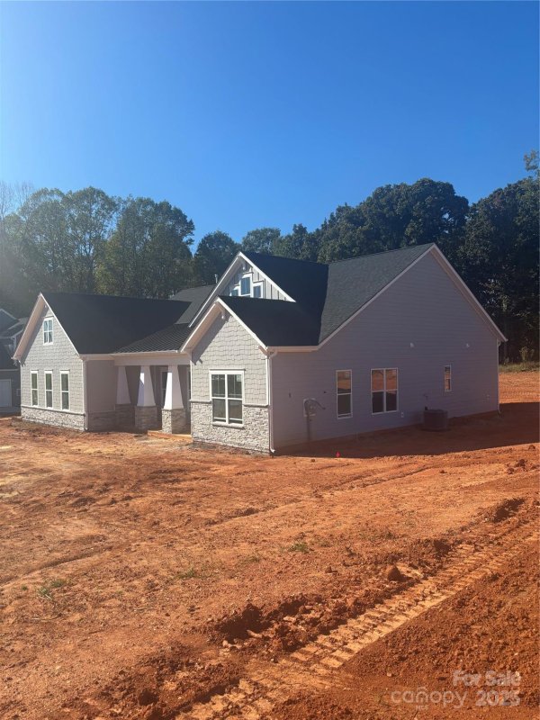 Property image 2 of 516 Fern Hill Road in Rolling Meadows, Mooresville, NC 28117