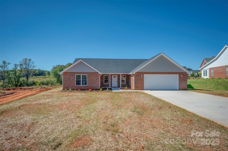 Property image 3 of 180 Central Park Circle in Sparks Crossing, Spindale, NC 28160