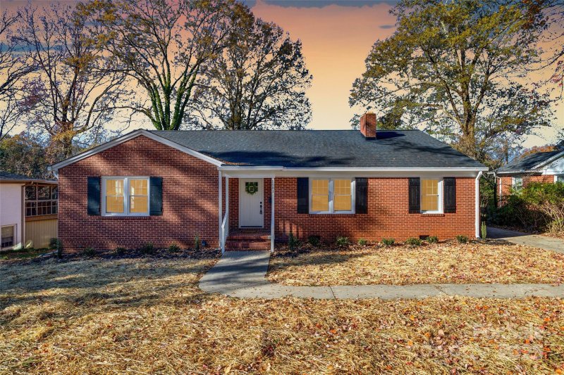 1081 Evergreen Circle