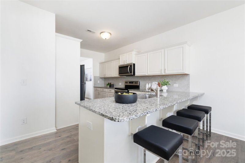 Property image 5 of 138 Jana Drive in Larkin, Statesville, NC 28166