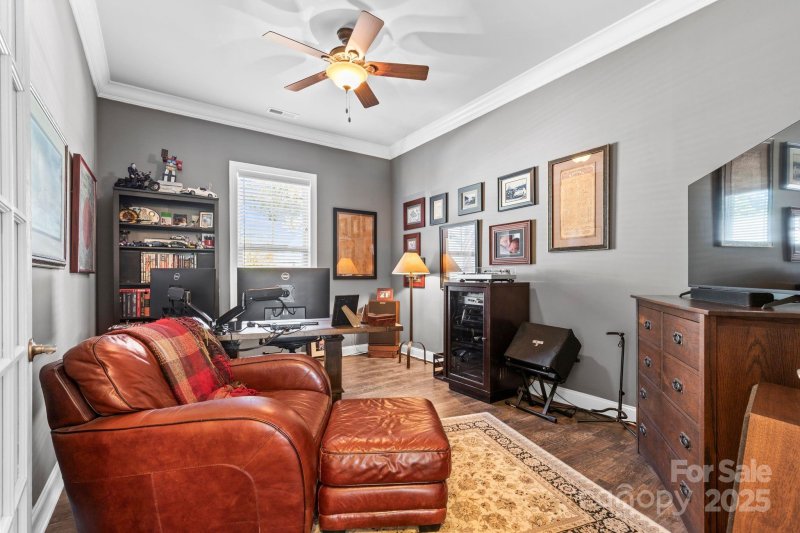Property image 3 of 1011 Wellington Avenue in Queensbridge, Fort Mill, SC 29707