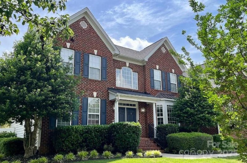 4703 Lapis Court