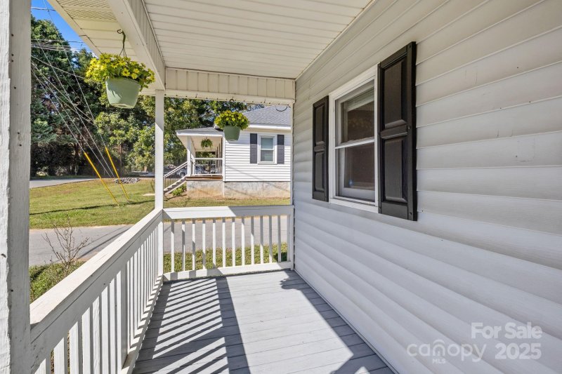 Property image 5 of 1004 Plymouth Street in Textiles Inc Myrtle Mill, Gastonia, NC 28054