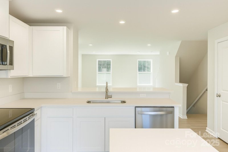 Property image 3 of 8025 District Drive in Hyde Park, Charlotte, NC 28213