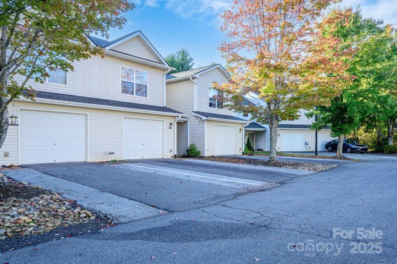 Property image 4 of 606 Olde Covington Way in Covington Crossing, Arden, NC 28704