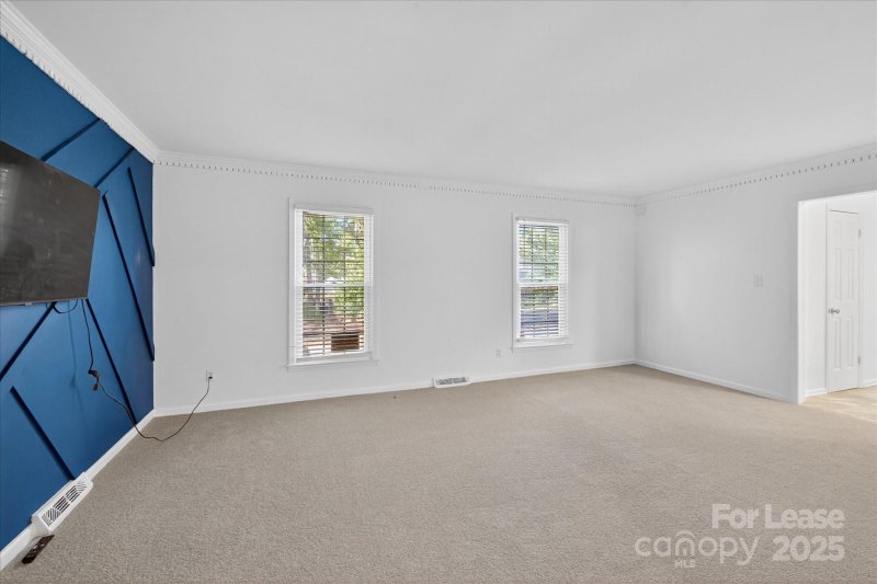 Property image 3 of 10917 Blue Heron Drive in Falconbridge, Charlotte, NC 28226