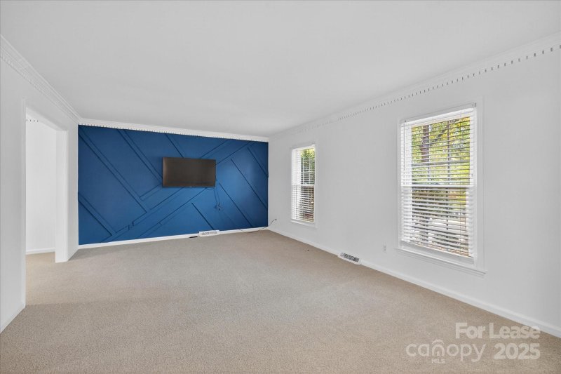 Property image 4 of 10917 Blue Heron Drive in Falconbridge, Charlotte, NC 28226