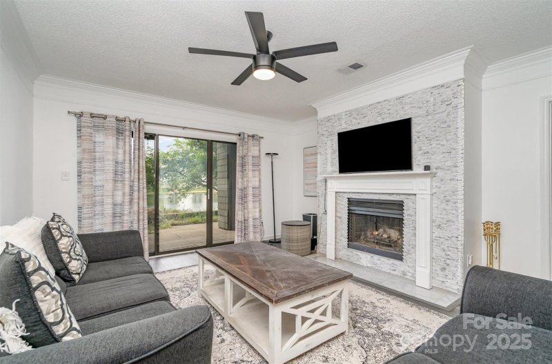 Property image 3 of 9041 J M Keynes Drive in Lakeshore Village, Charlotte, NC 28262