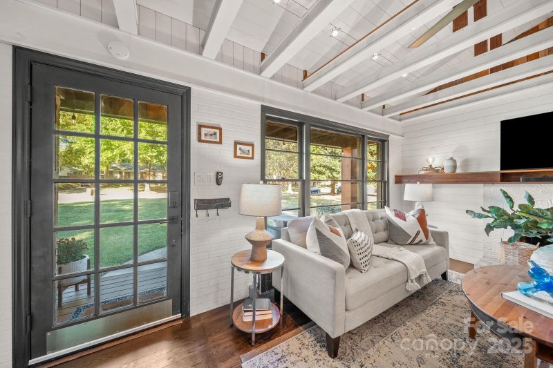 Property image 4 at 1526 Starbrook Drive, Charlotte, NC 28210