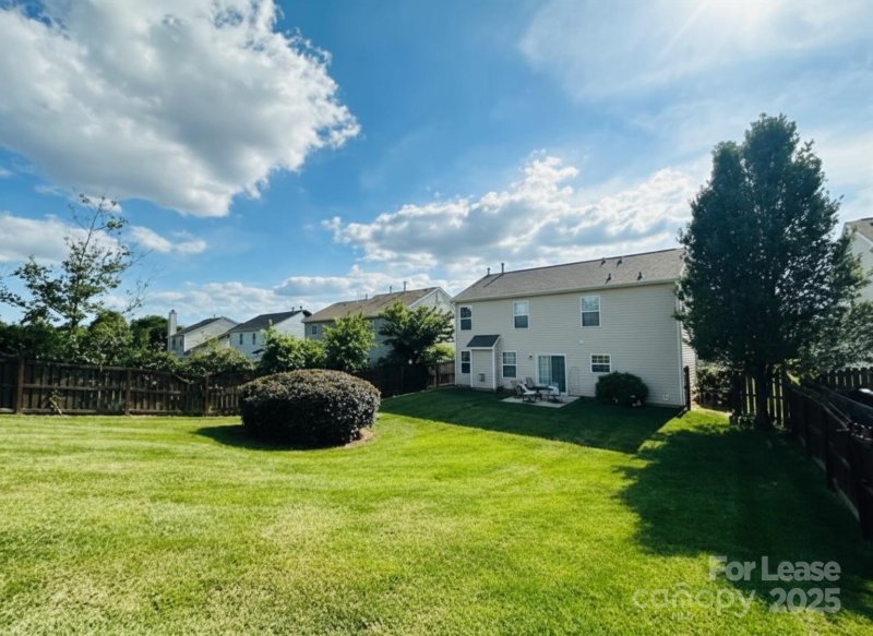 Property image 4 of 4831 Stowe Derby Drive in Stowe Creek, Charlotte, NC 28278