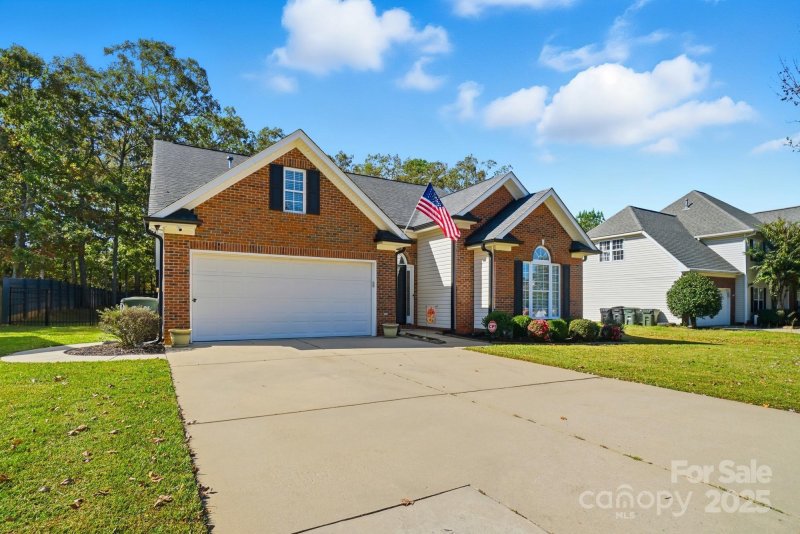 Property image 3 of 4313 Chatterleigh Drive in Hamilton Place, Monroe, NC 28110