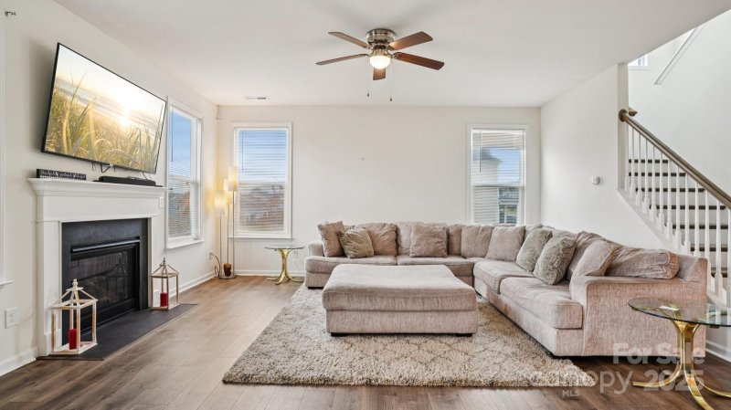 Property image 3 of 483 Hunton Forest Drive in Hunton Forest, Concord, NC 28027