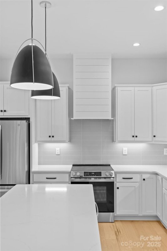 Property image 2 of 1504 Delane Avenue in Cotswold, Charlotte, NC 28211