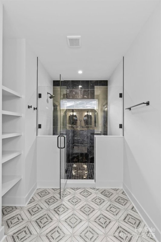 Property image 5 of 1504 Delane Avenue in Cotswold, Charlotte, NC 28211