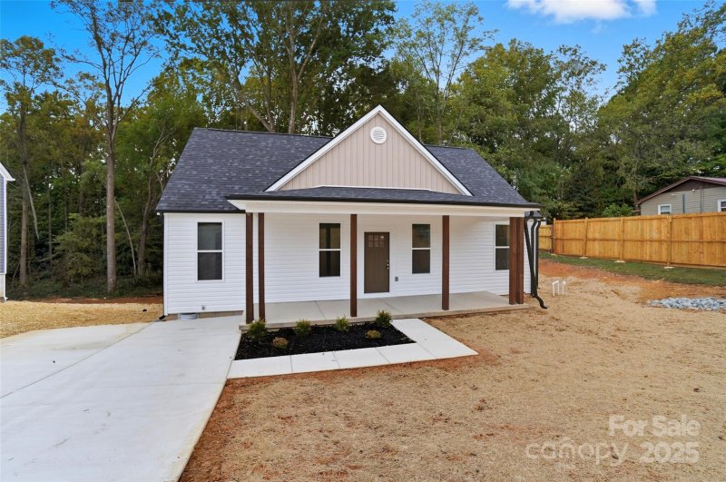 Property image 2 of 1904 Beauty Street in Jan Joy Acres, Statesville, NC 28625