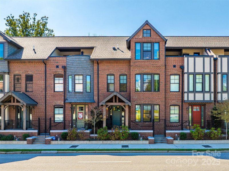 Property image 4 of 233 Broadway Street in The Broadway Asheville, Asheville, NC 28801