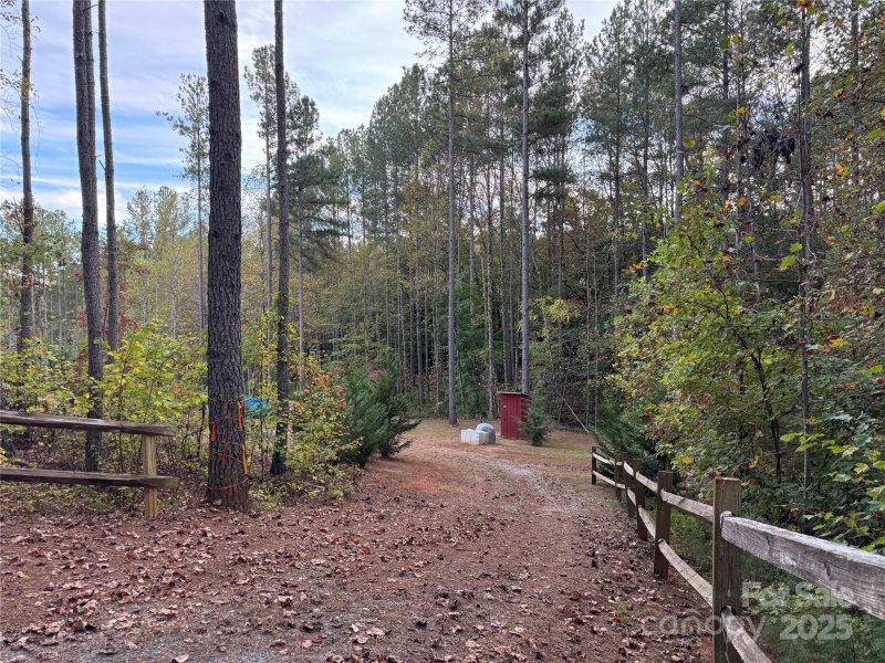 Property image 2 of 311 Vineyards Way in The Vineyards, Lake Lure, NC 28746