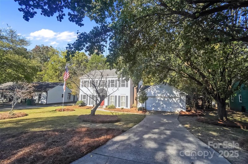 Property image 3 of 2425 Bergen Court in Oberbeck Farm, Charlotte, NC 28210