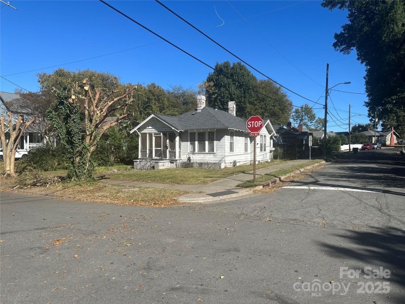 Property image 2 of 400 W Park Avenue in Wilmore, Charlotte, NC 28203