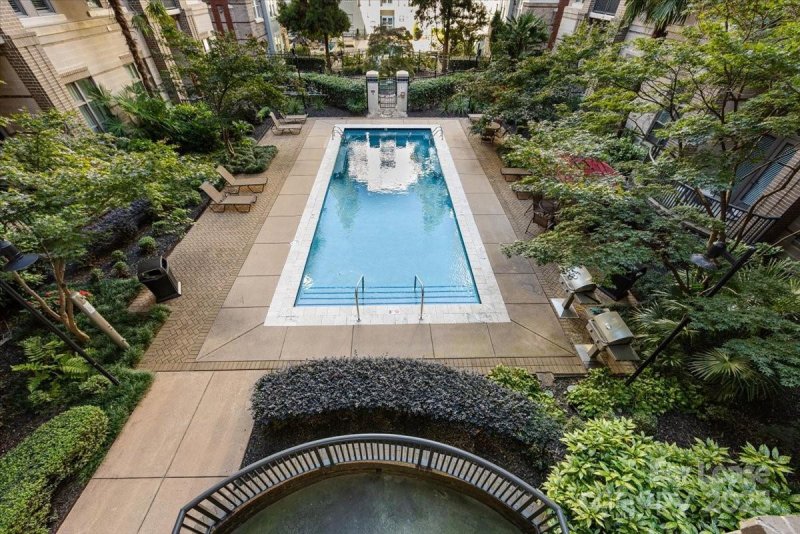 Property image 5 of 718 Trade Street in Gateway Plaza, Charlotte, NC 28202