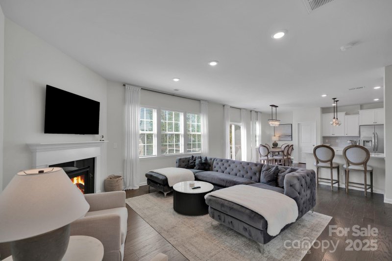 Property image 2 of 17112 Snug Harbor Road in The Palisades, Charlotte, NC 28278