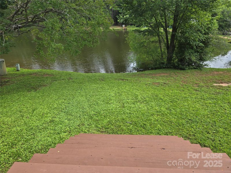 Property image 5 at 5027 Malibu Drive, Charlotte, NC 28215